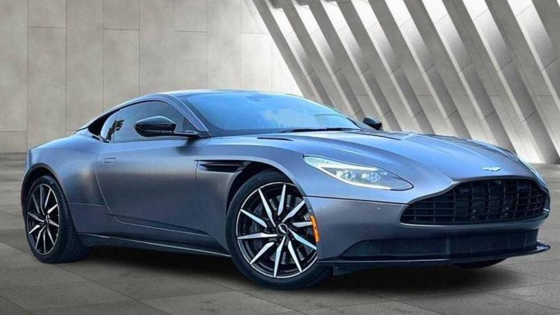 ASTON MARTIN DB11 2017 SCFRMFAV1HGL03088 image